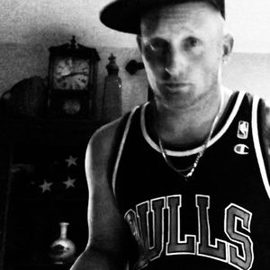 Meet your Posher, Dustin